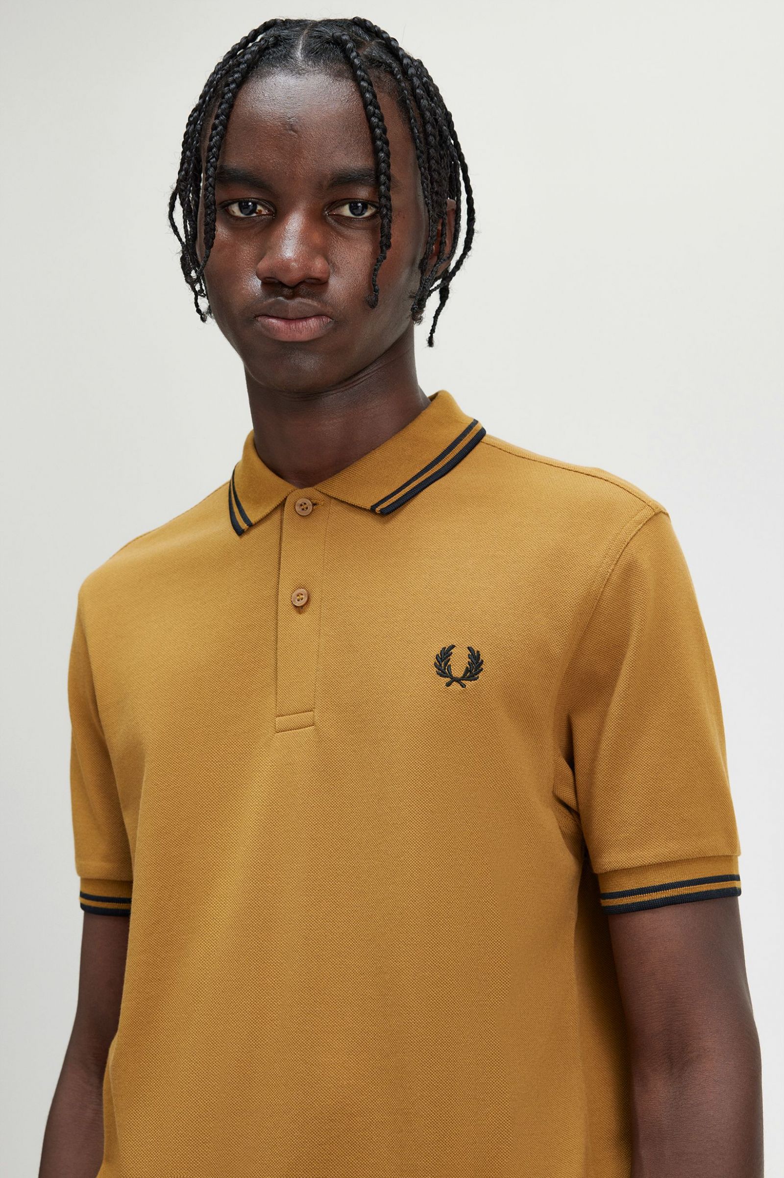 The Fred Perry ShirtM3600 Dark Caramel / Black / Black 7039021