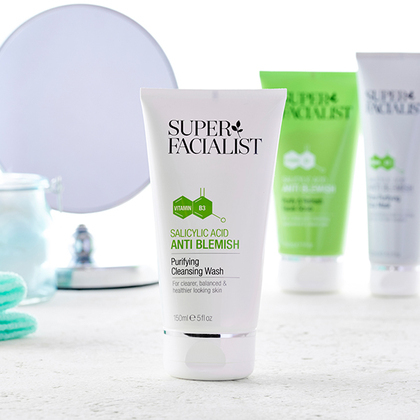 Super Facialist Salicylic Acid Face Wash Face Wash