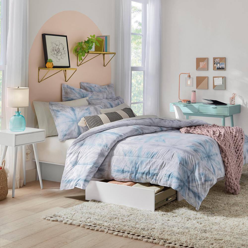 Alsy 18.5 in. Ocean Blue Textured Glass Table Lamp with White Linen Shade