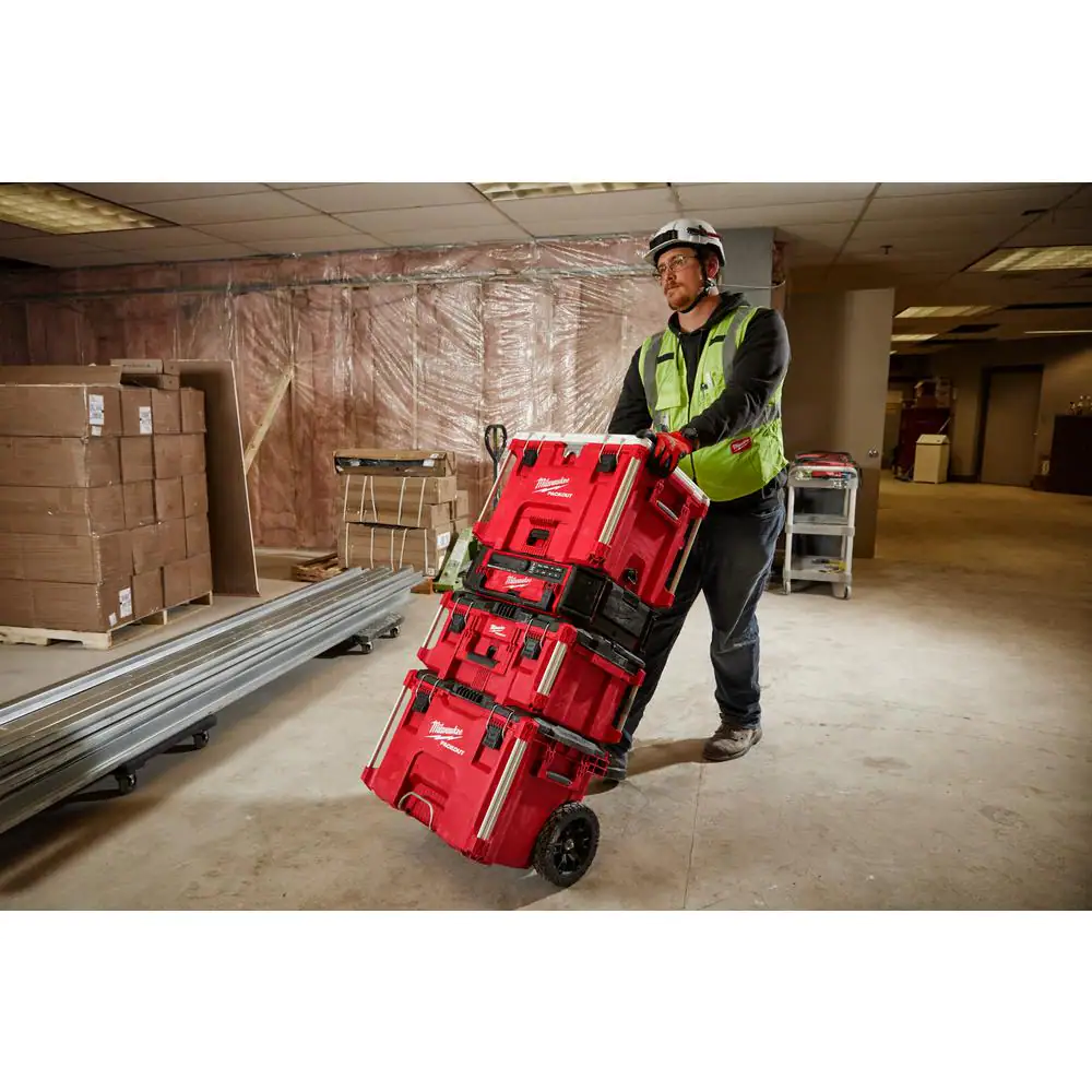 Milwaukee 22 in. Packout 40 qt. XL Cooler