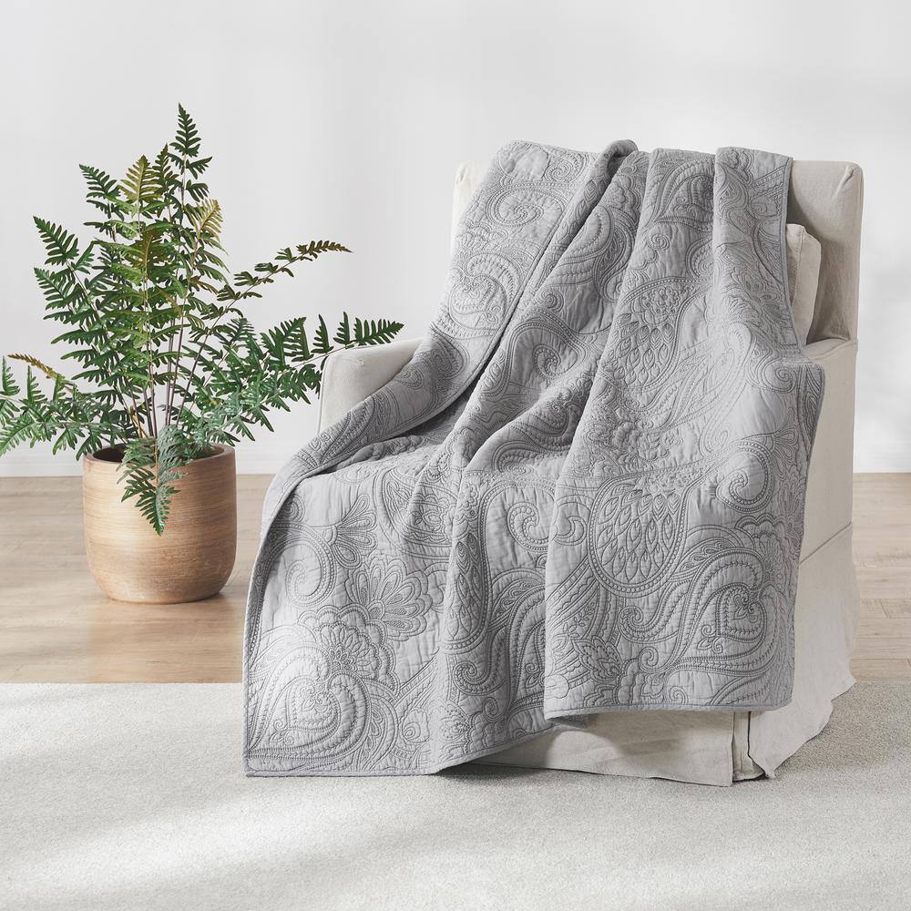 None Perla Grey Paisley Quilted Cotton Throw Blanket