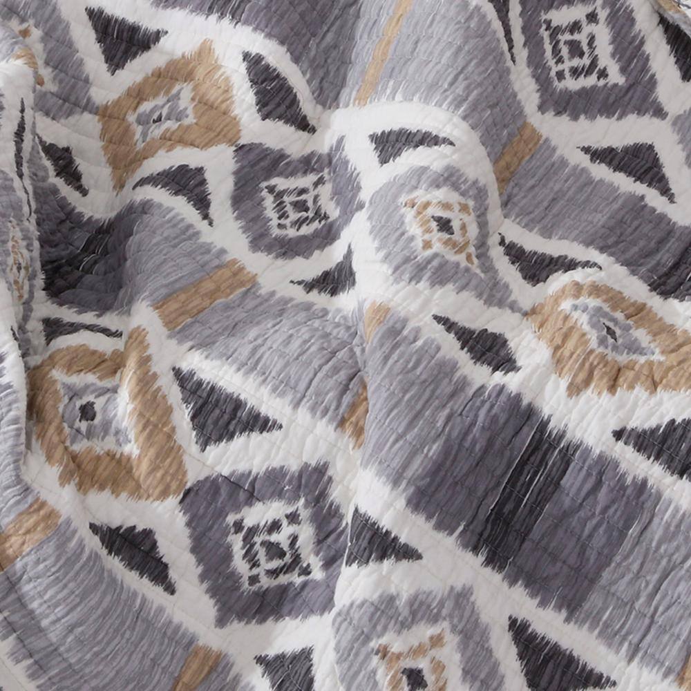 LEVTEX HOME Santa Fe Grey, Taupe, White Geometric Quilted Cotton Throw Blanket