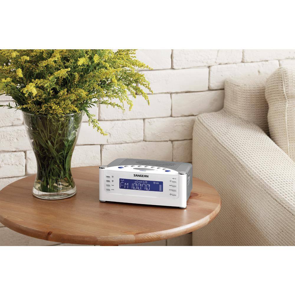 Sangean FM/AM/Aux-in Tuning Radio Controlled Alarm Clock