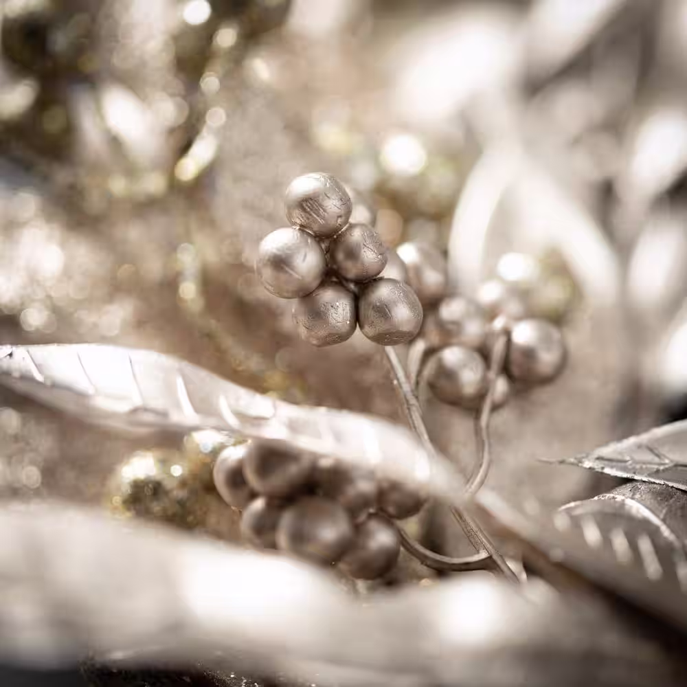 SULLIVANS 24 in. Artificial Gold Leaf and Berry Wreath