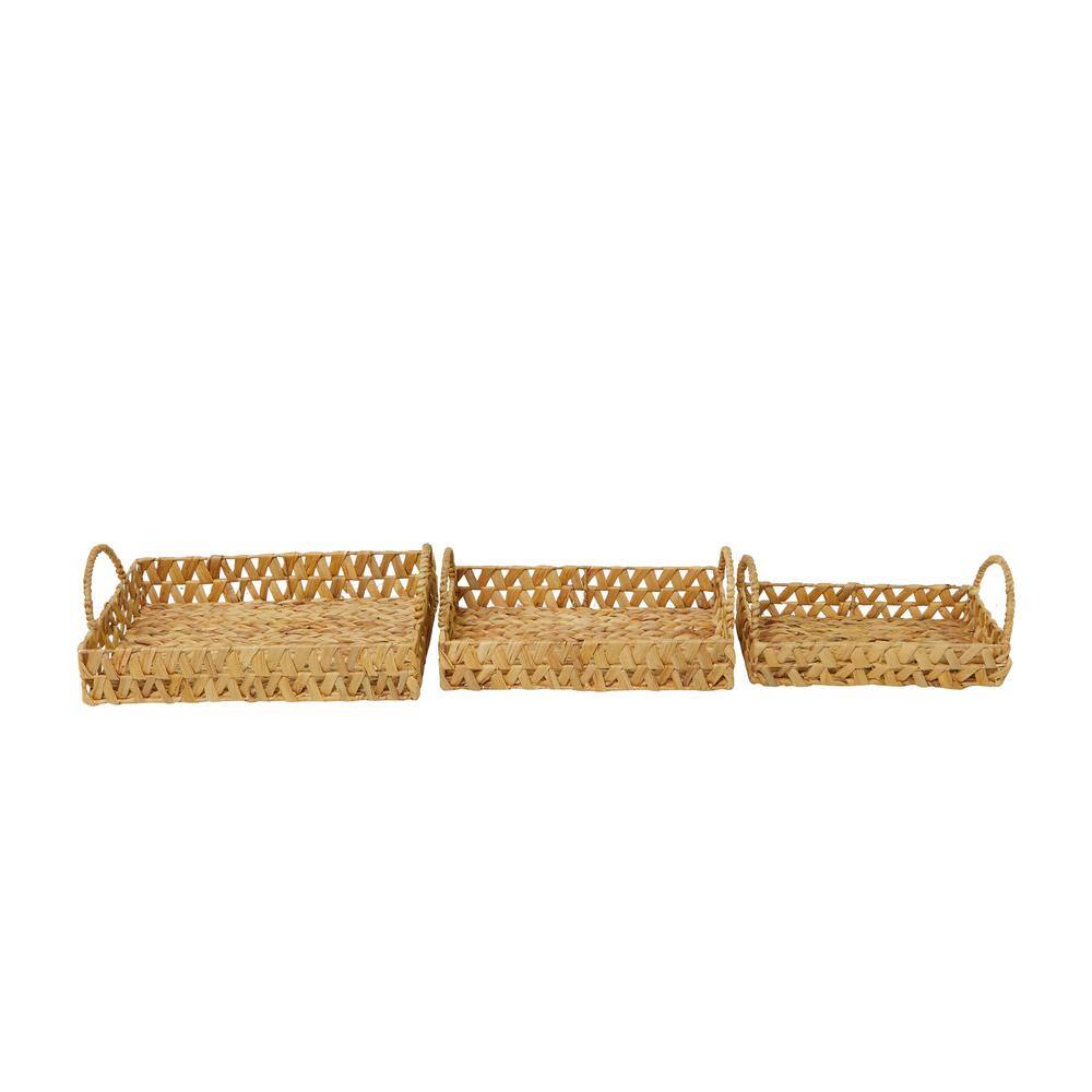 Litton Lane Brown Handmade Seagrass Woven Decorative Tray with Handles (Set of 3)