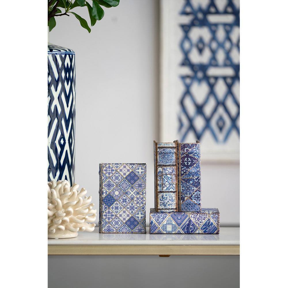 A & B Home Blue/White Book Boxes (Set of 4)