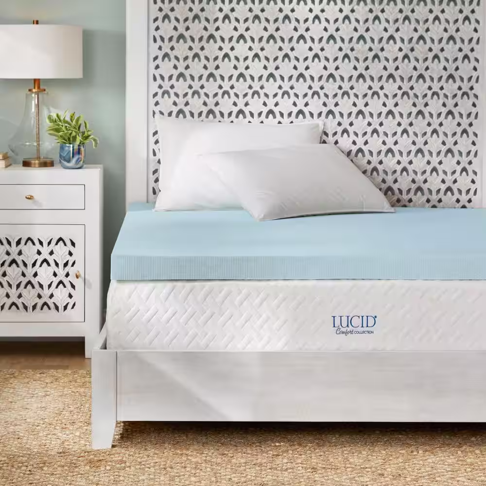 Meyer&Cross Lagos 23 in. Table Lamp in Brushed Brass and Seeded Glass with Flax Shade