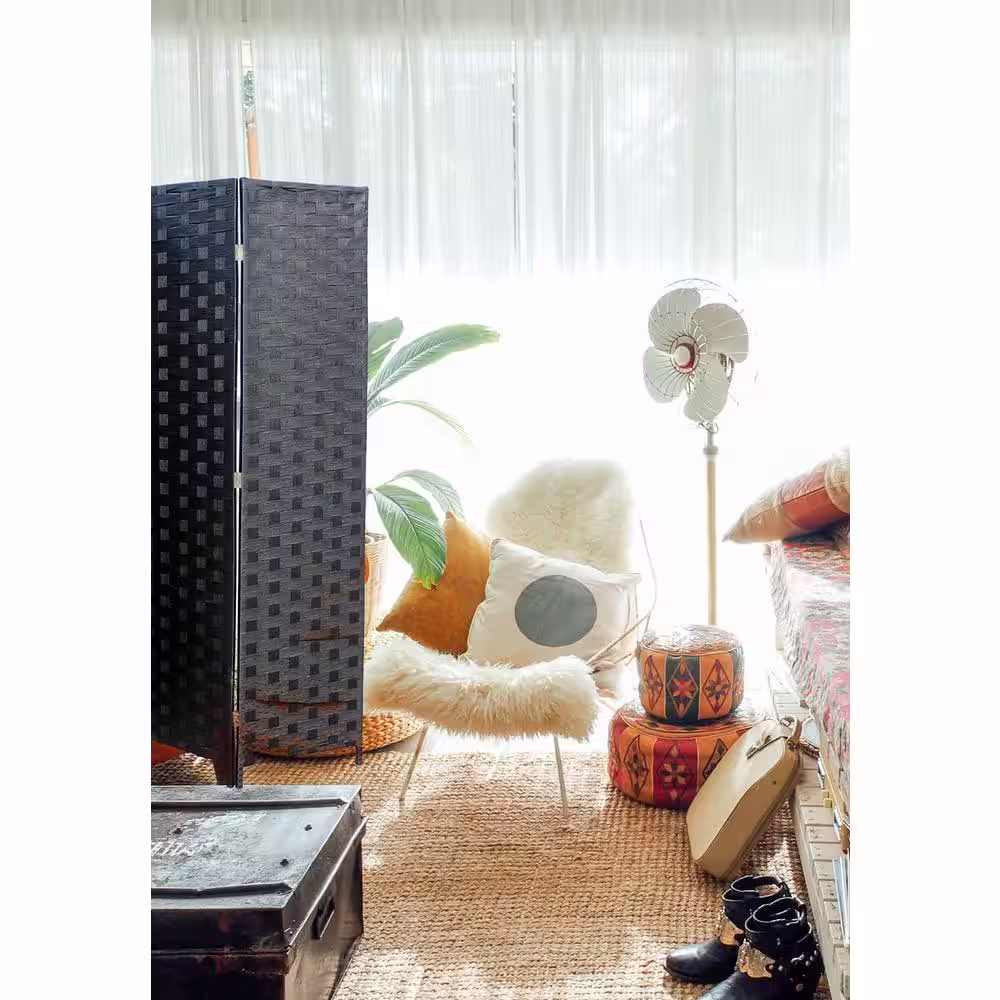 ORE International Black Paper Straw Weave 4 - -Panel Screen on 2 in. H Wooden Legs, Handcrafted Room Divider