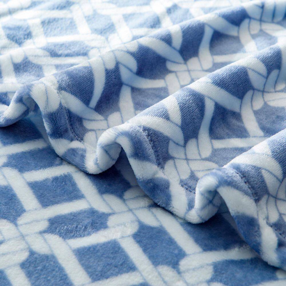 None Plaid Navy Flannel Sherpa 90 in. x 95 in. Throw Bed Blanket