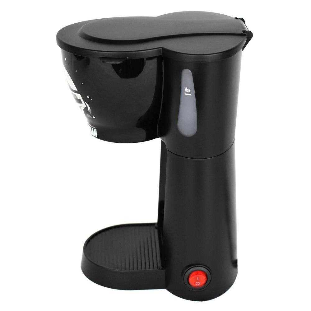 Uncanny Brands The Mandalorian Single Cup Coffee Maker with Mug