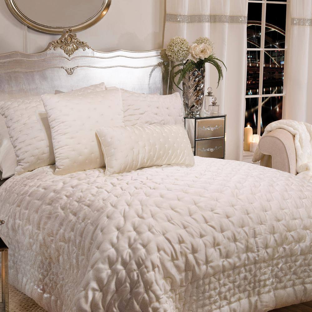 DONNA SHARP Almond Blossom Ivory Polyester Queen Comforter