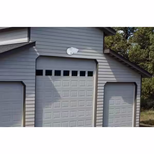 LUTEC White Outdoor Integrated LED Dusk to Dawn Flood Light