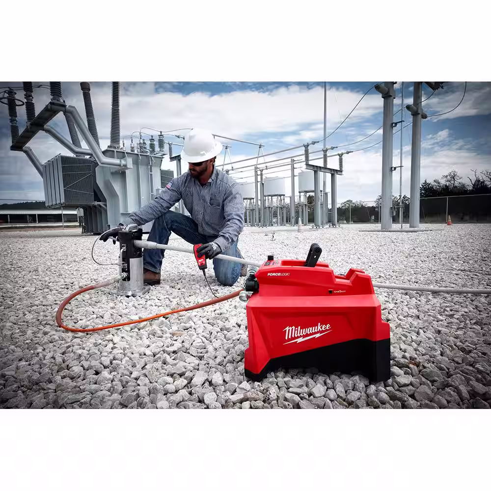 Milwaukee M18 FORCE LOGIC 18-Volt Lithium-Ion Cordless 10,000 PSI Hydraulic Pump (Tool-Only)