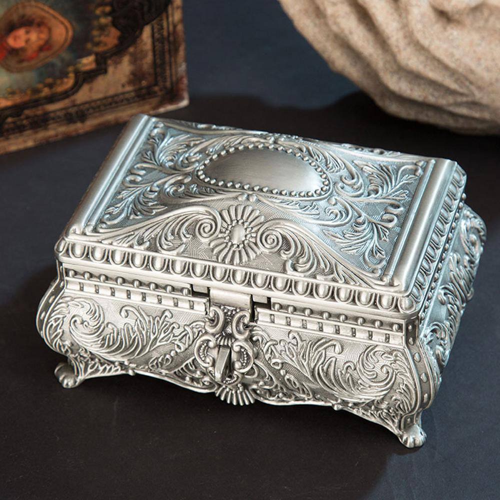 YIYIBYUS 6.6 in. x 4.7 in. Vintage Jewelry Box with Exquisite Carving