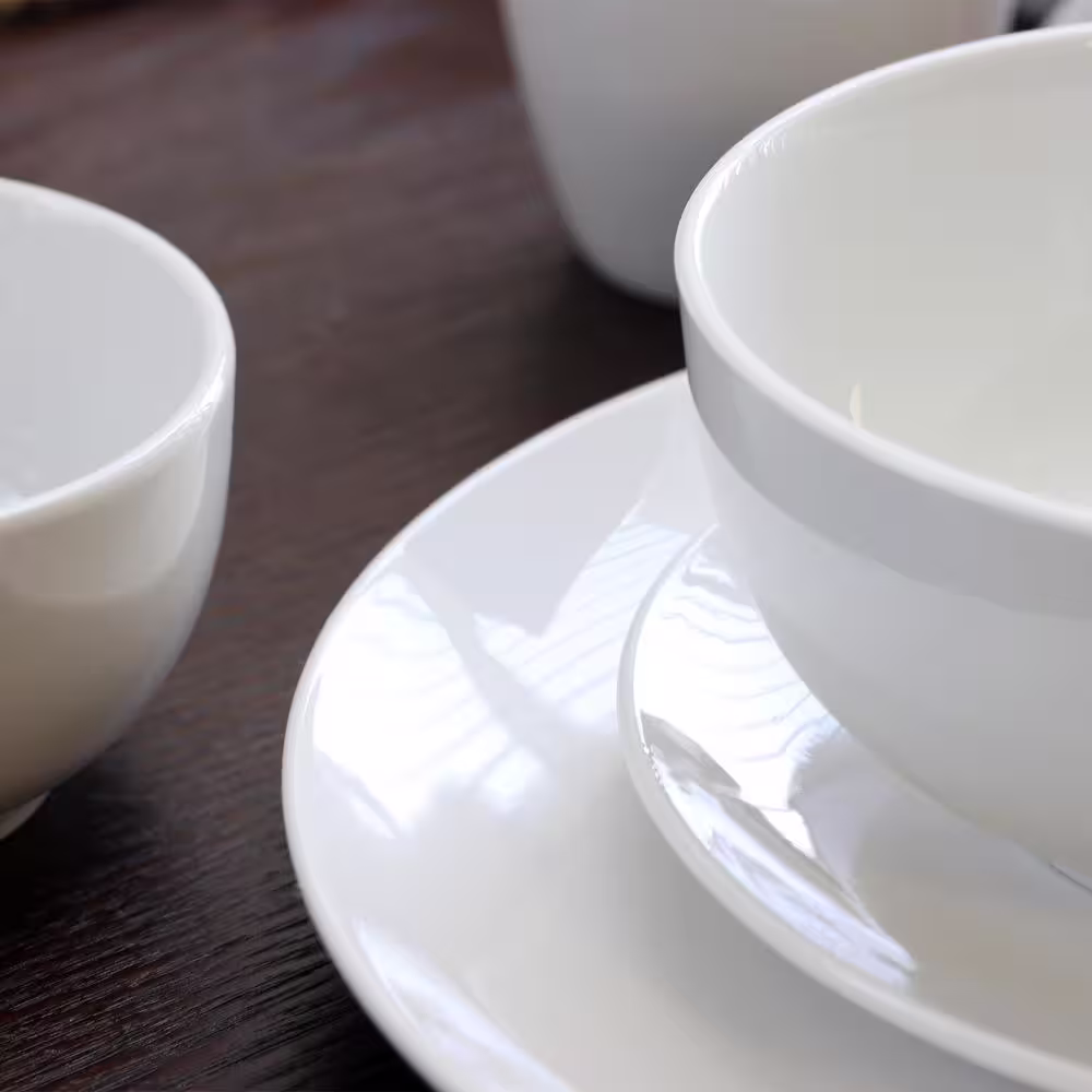 Gibson Home Ogalla 30-Piece Casual White Porcelain Dinnerware Set (Service for 6)