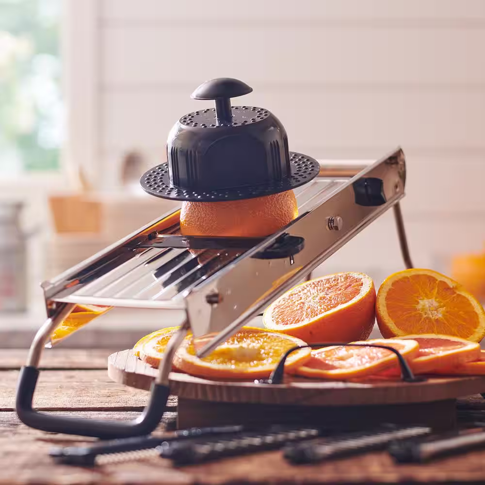ROOTS & HARVEST Stainless Steel Vegetable Slicer