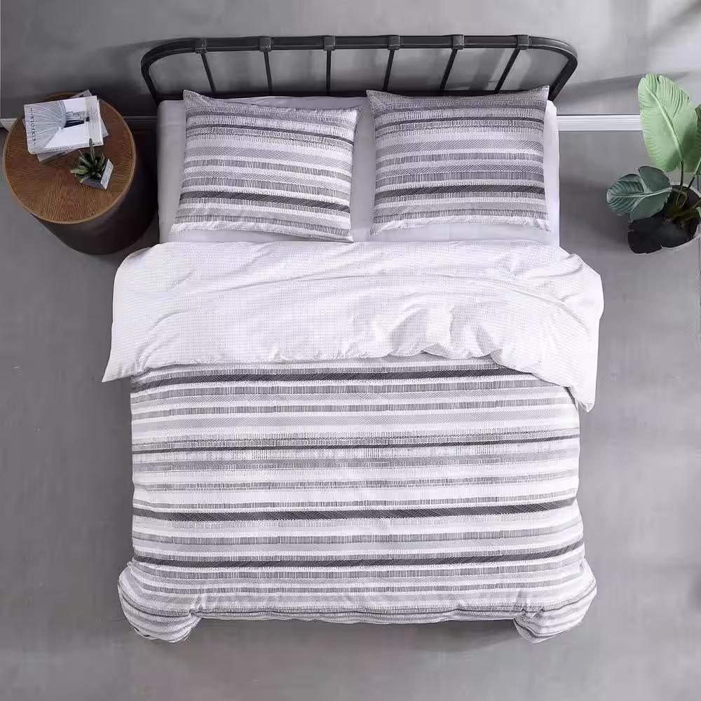 City Scene Wooster Stripe 2-Piece Black Cotton Twin Comforter Set