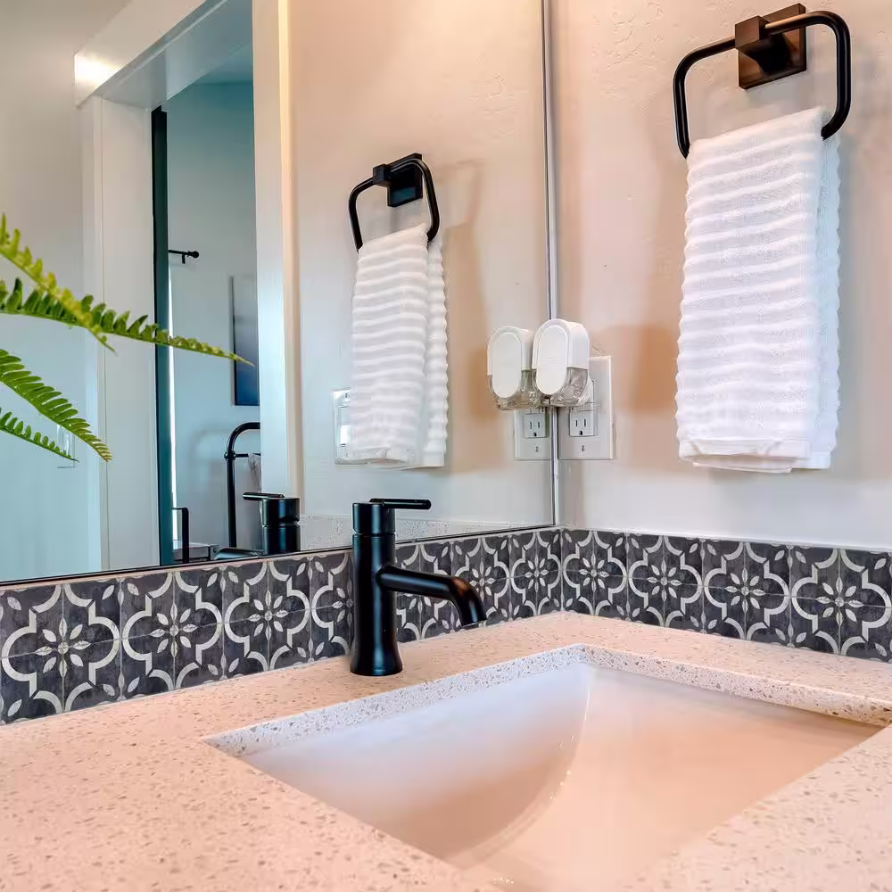 None Black and White R40 5 in. x 5 in. Vinyl Peel and Stick Tile (24 Tiles, 4.17 sq.ft./pack)