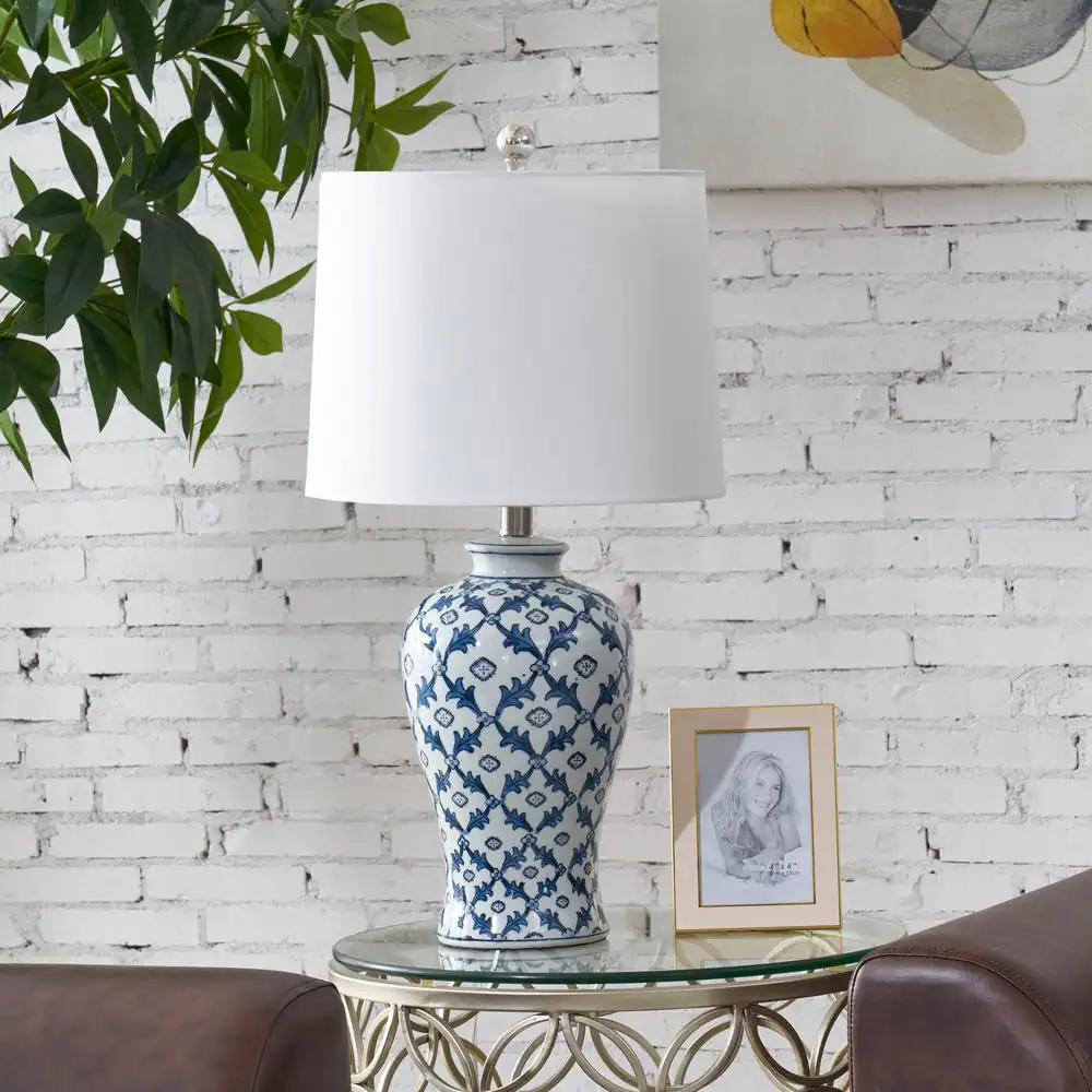 Maxax Sacramento 25 in. Blue/White Ceramic Table Lamp, Traditional Chinoiserie Bedside Lamp