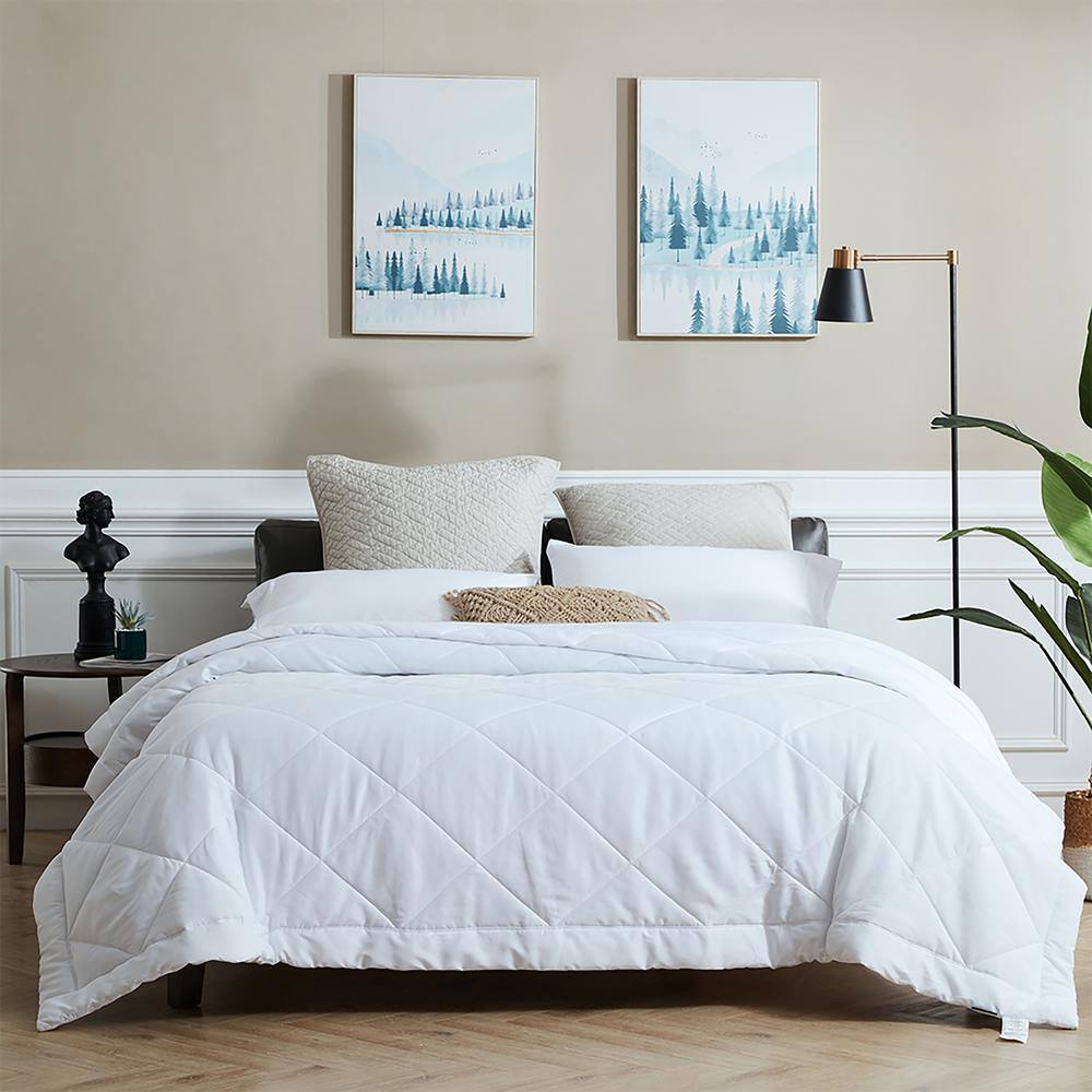 NexHome White Microfiber Quilted AntiMicrobial King Size Comforter