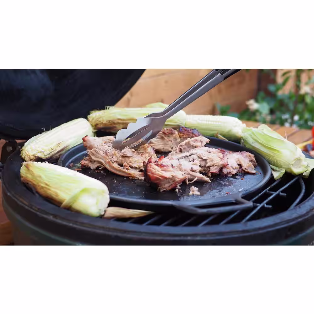 PITMASTER KING 4-Piece Cast Iron Pizza Stone/Round Griddle/Skillet with Handles, Pizza Cutter, Heat Resistant Gloves