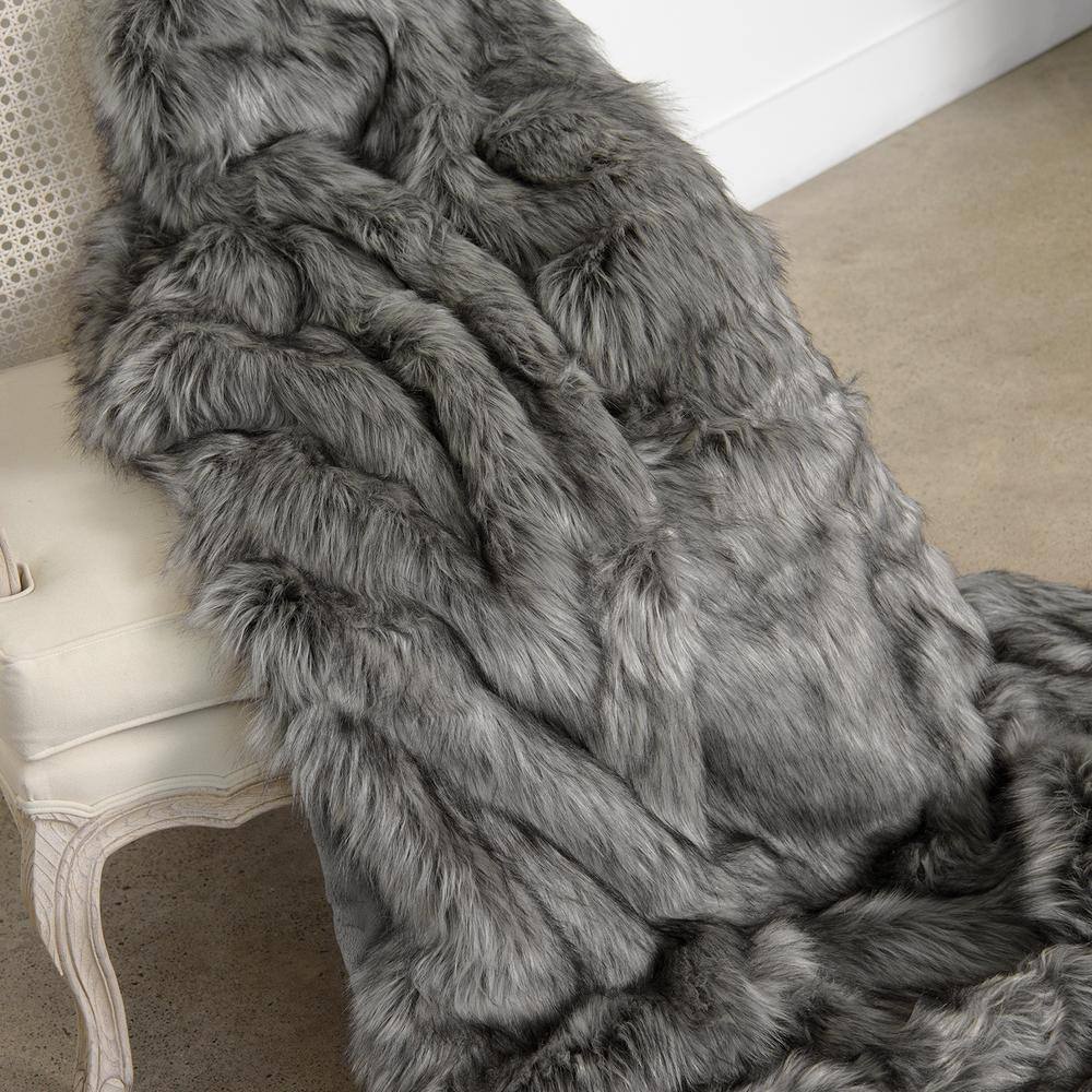 Best Home Fashion Silver Fox Faux Fur throw 58 in. x 84 in.