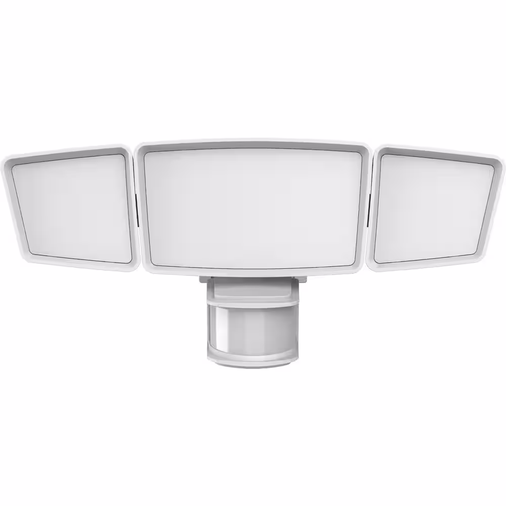 Pinegreen Lighting 3-Head 18-Watt Motion Activated 2200 Lumen White Solar Outdoor Area Light
