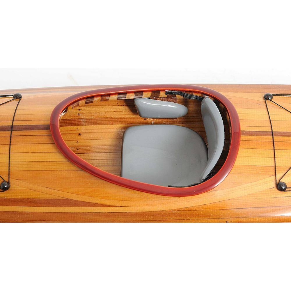 HomeRoots Dahlia Abstract Kayak Model