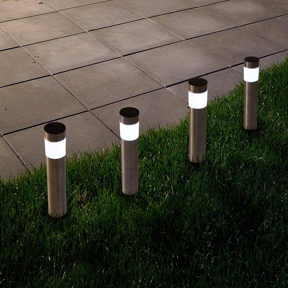 Pure Garden Stainless Steel Outdoor Integrated LED Landscape Path Solar Powered Column Lights (4-Pack)