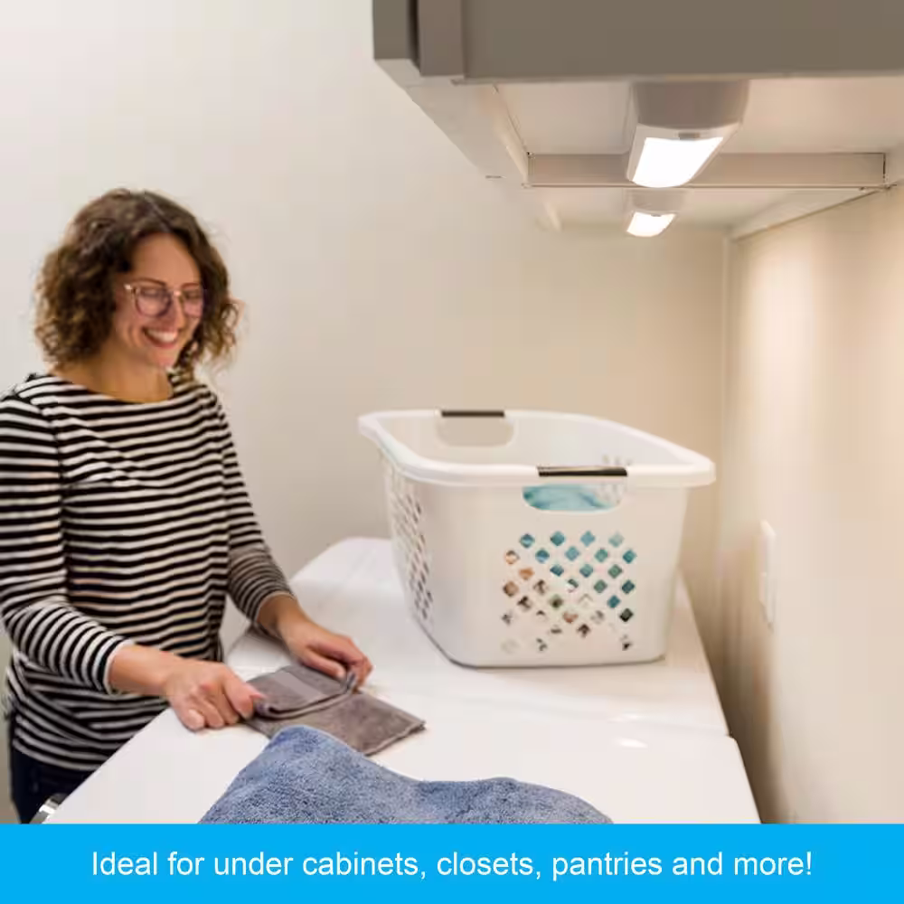 GE Battery Operated 24 in. LED Under Cabinet Light Bar