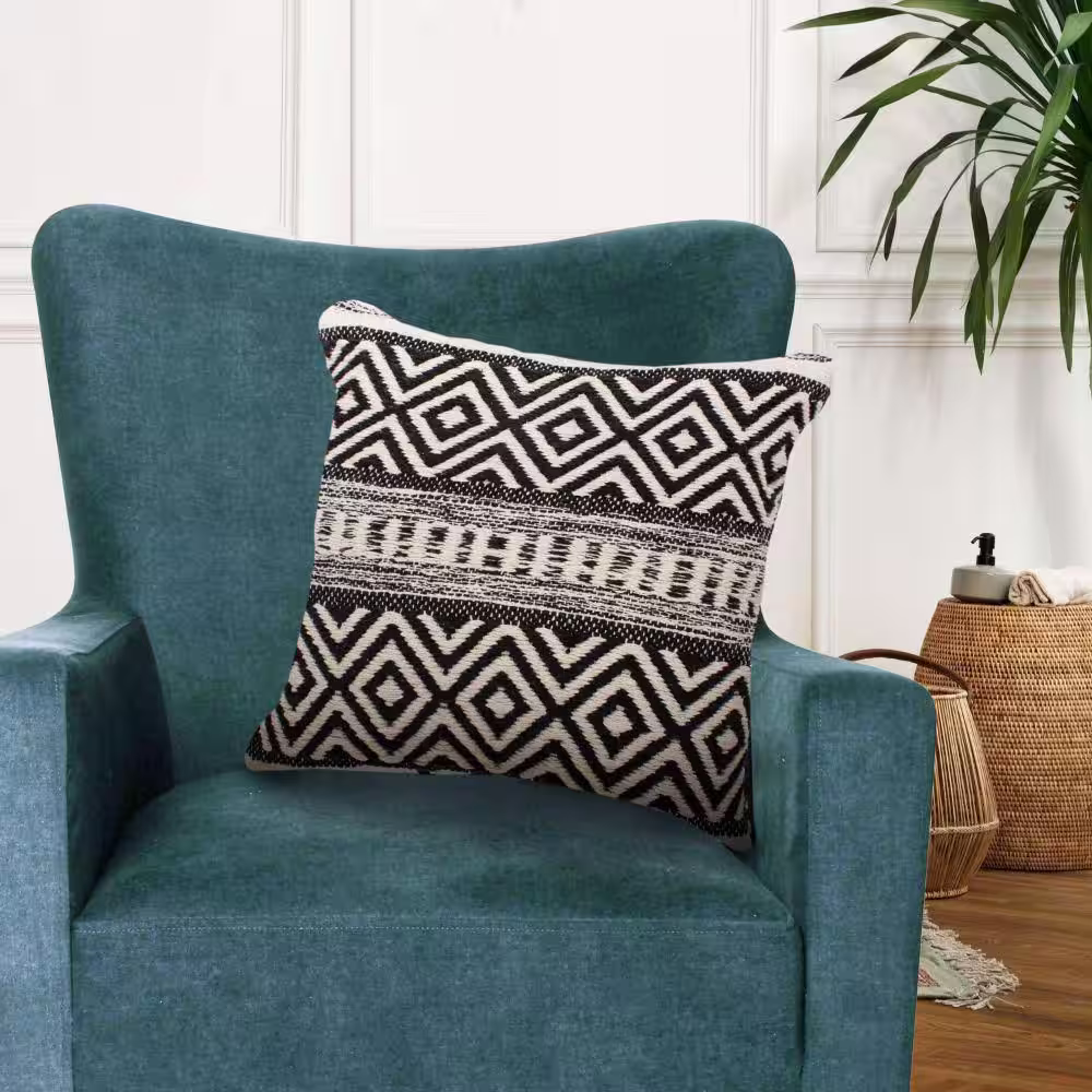 THE URBAN PORT Black and White Boho Diamond Pattern Jacquard Cotton Sham Accent 4 in. x 18 in. Throw Pillow (Set of 2)