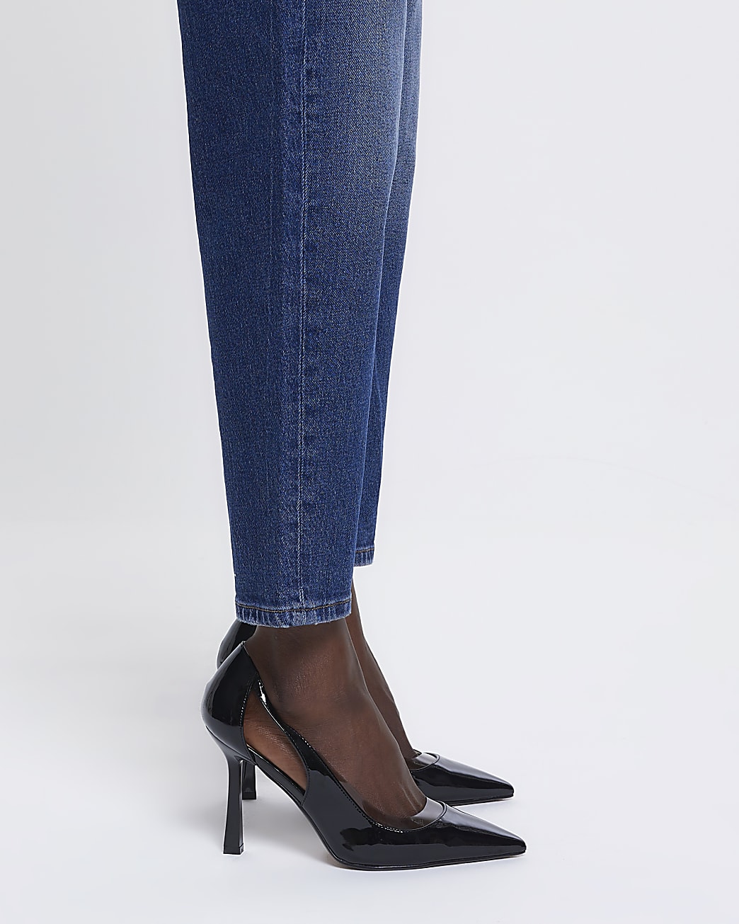 Black patent heeled court shoes