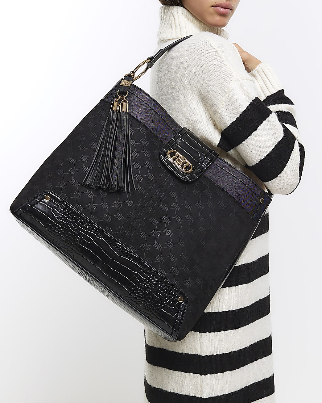 BLACK EMBOSSED SHOULDER BAG