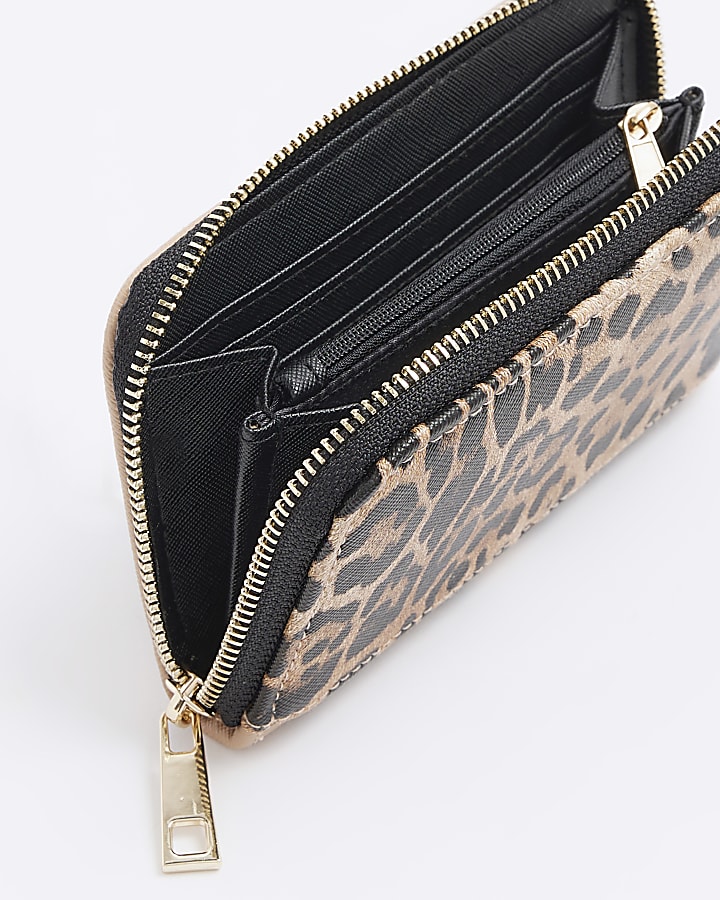 Brown leopard print purse