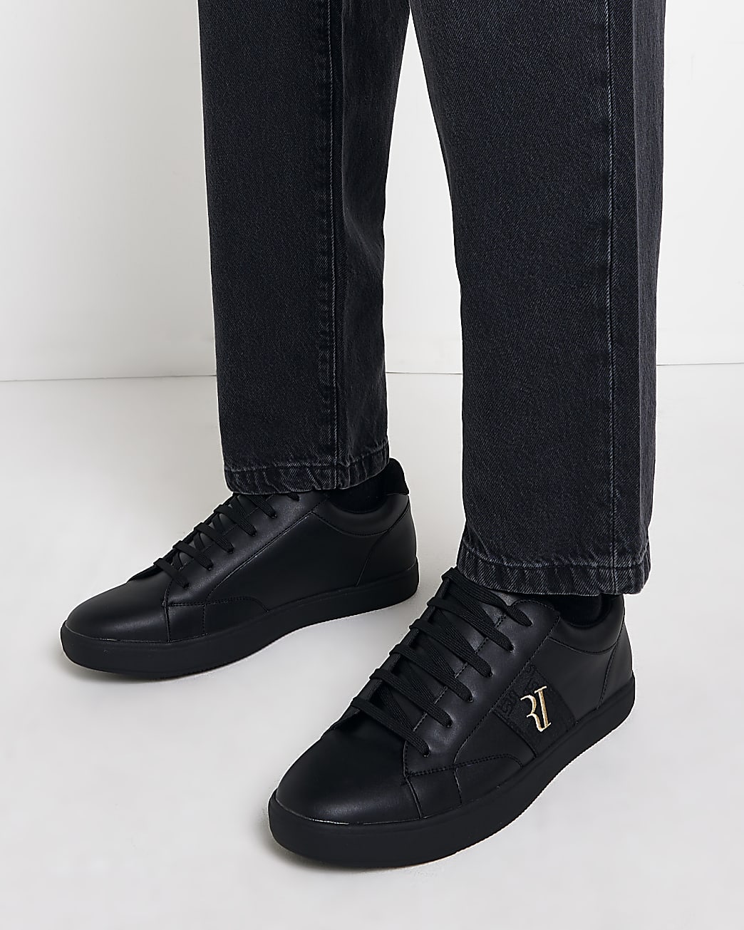 Black RI Stripe Trainers