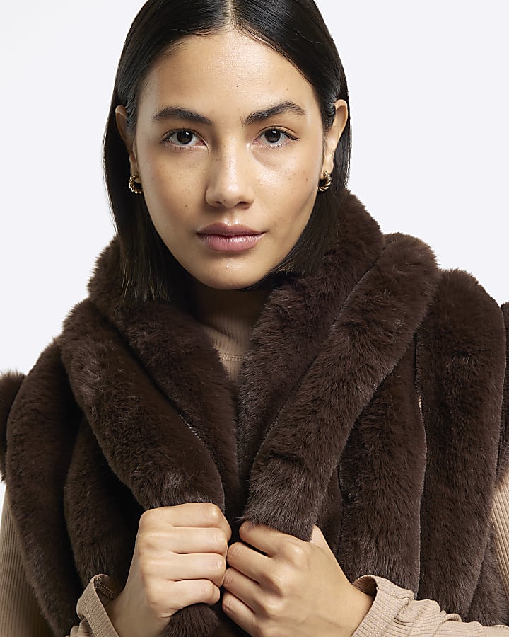 Brown faux fur gilet