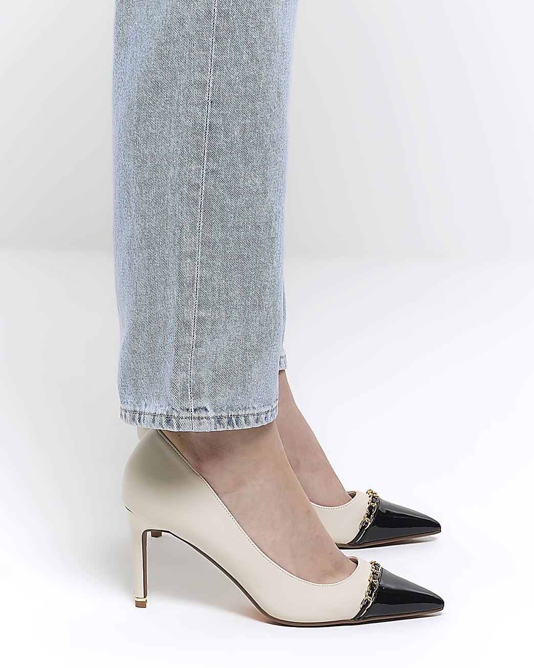 Cream chain heeled court shoes