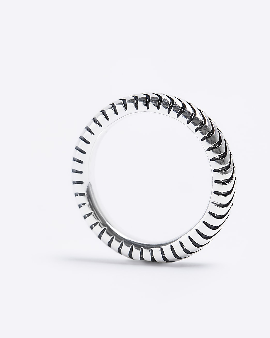 Silver colour engraved band ring