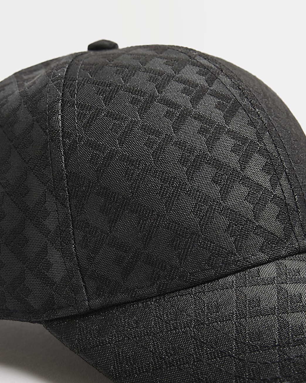 Black Geometric Jacquard Cap