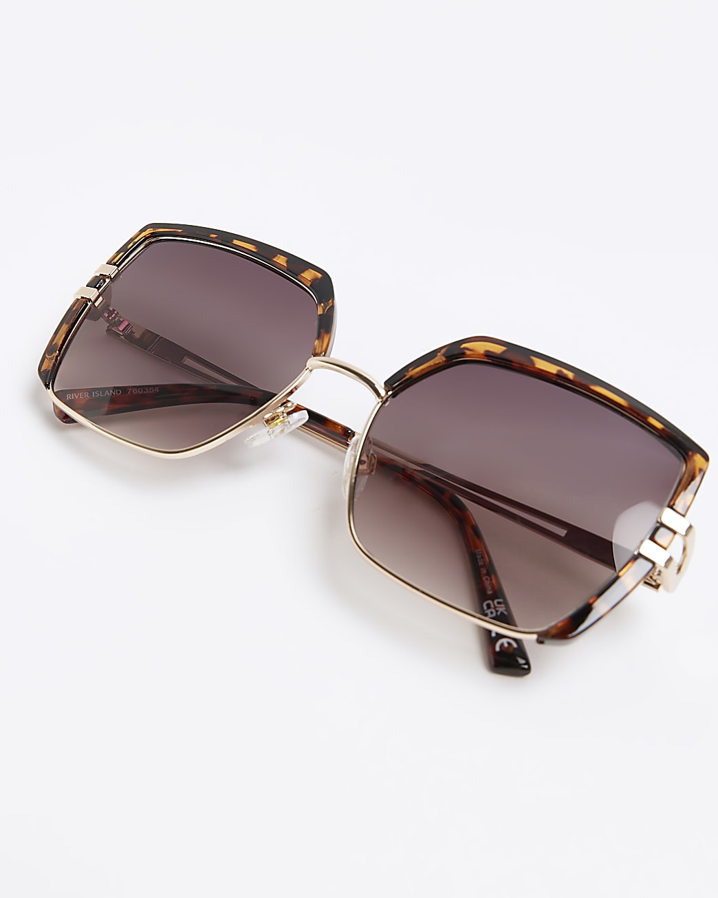 Brown tortoiseshell tinted sunglasses