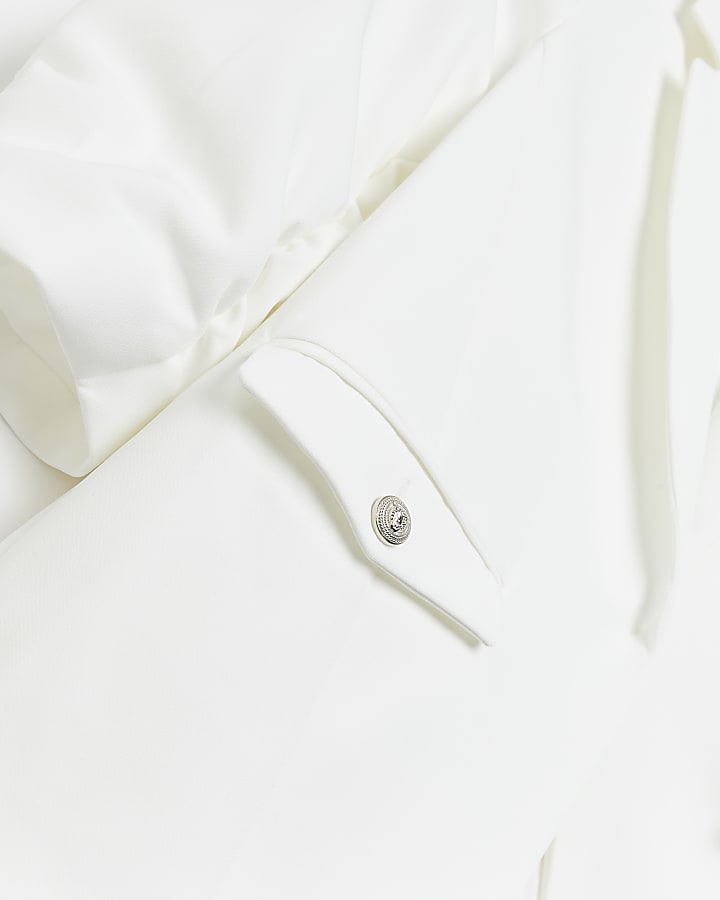 Plus white ruched sleeve blazer