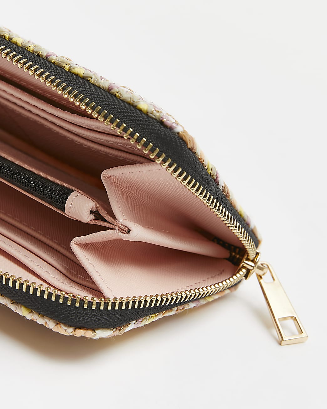 Pink striped raffia purse