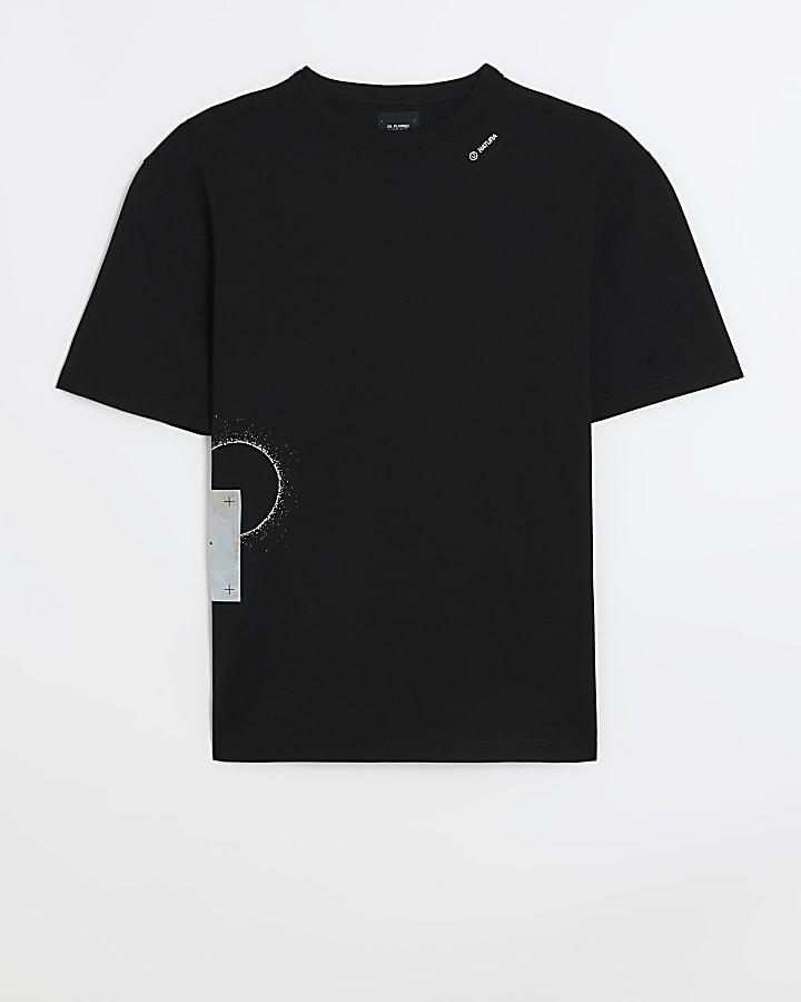 Black regular fit graphic patches t-shirt