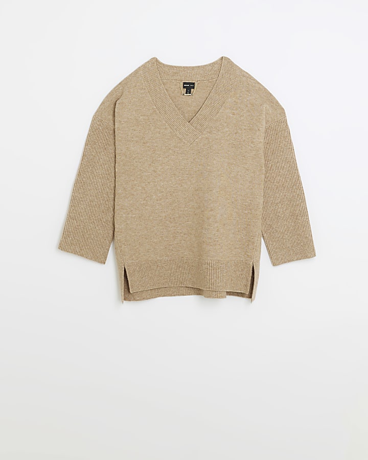 Beige v-neck jumper