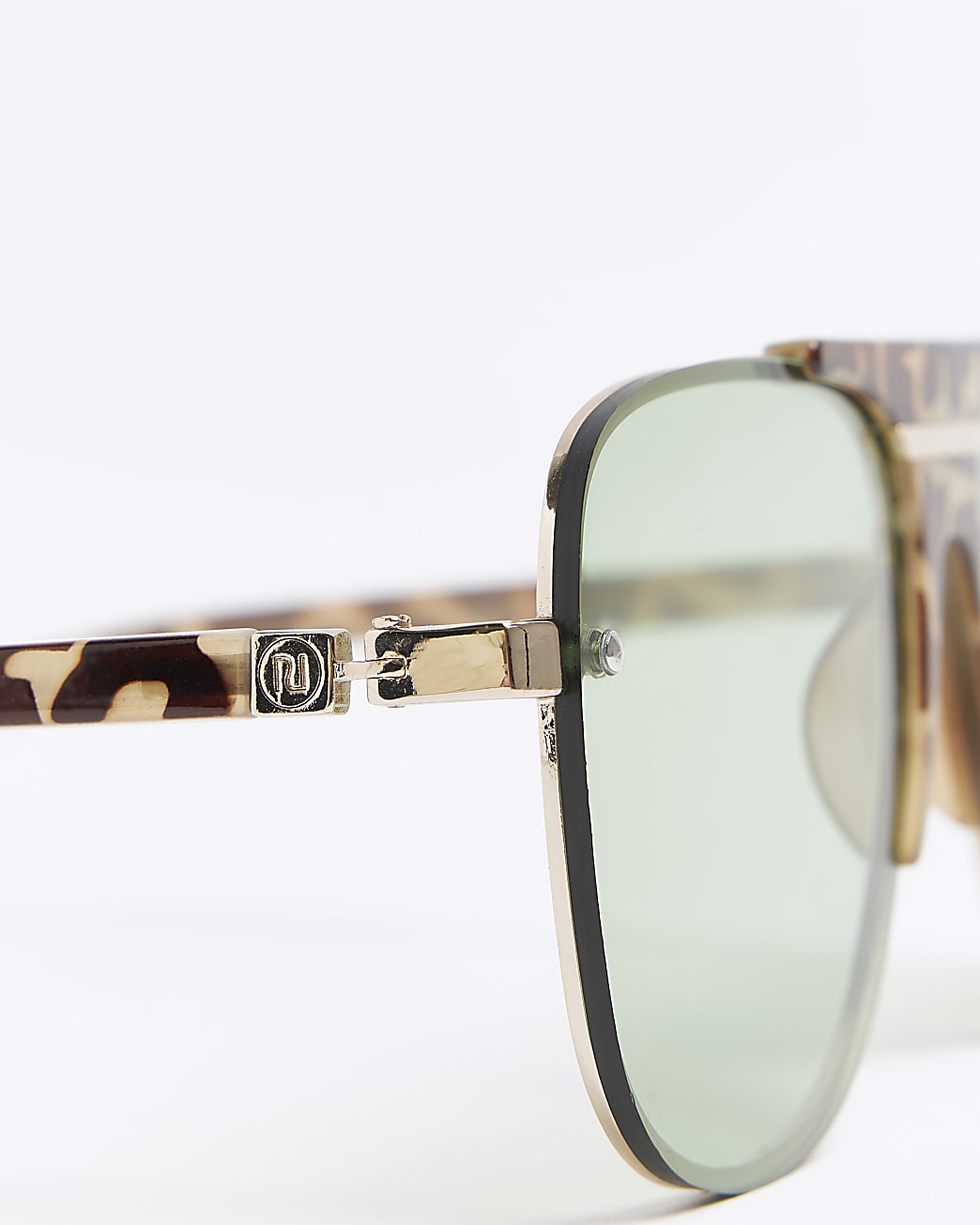 Brown oversized tinted aviator sunglasses