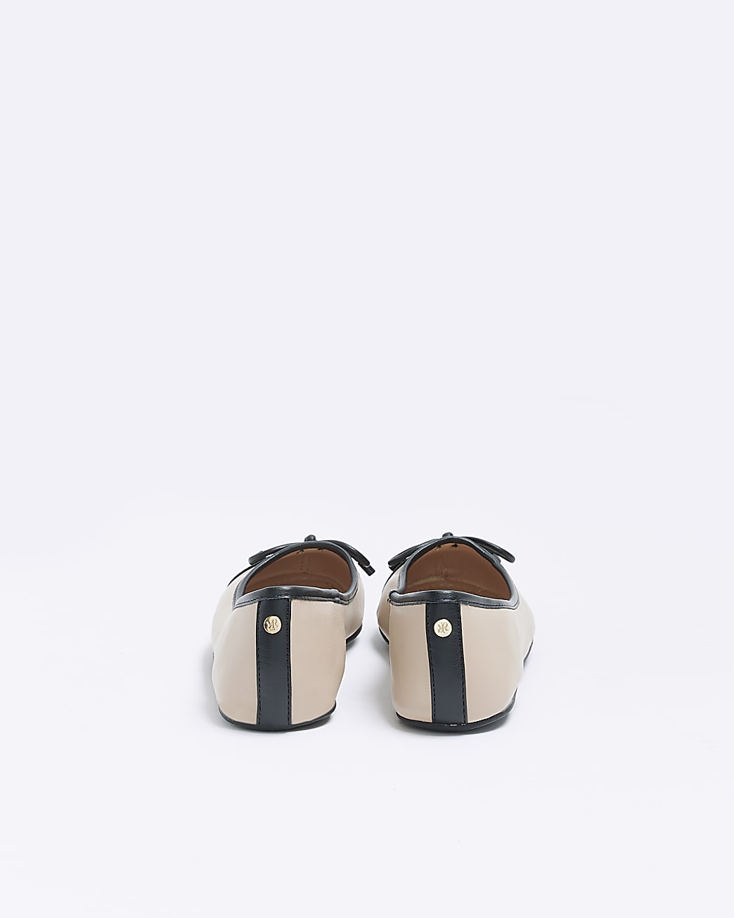 Beige ballerina pumps