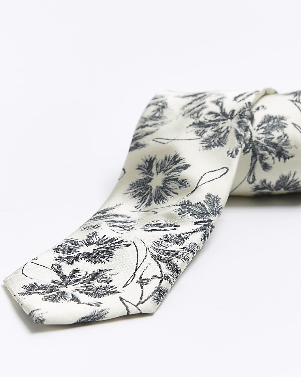 Ecru jacquard floral tie