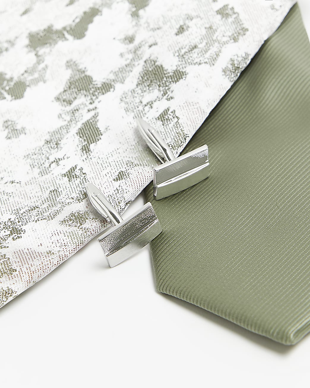 Green floral tie gift set