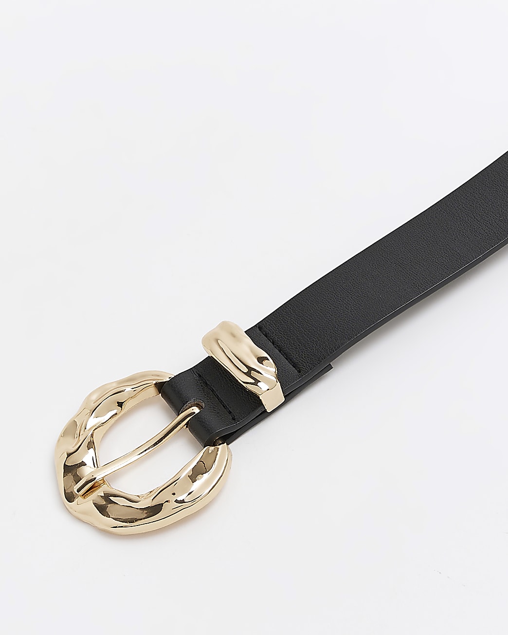 Black faux leather belt