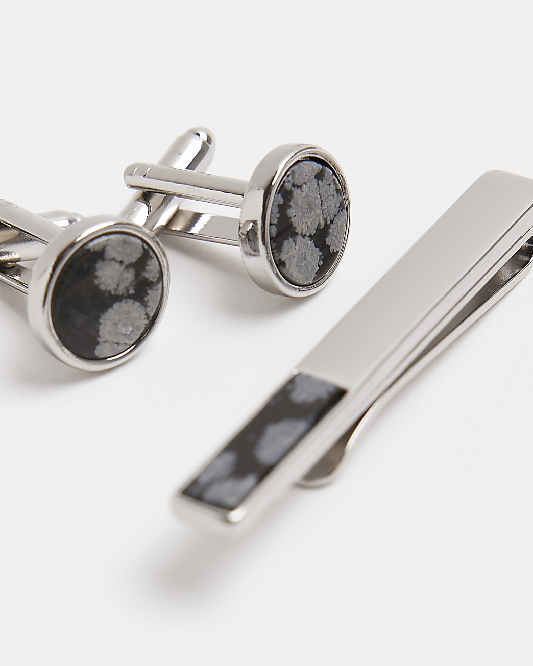 Black stone detail tie clip set